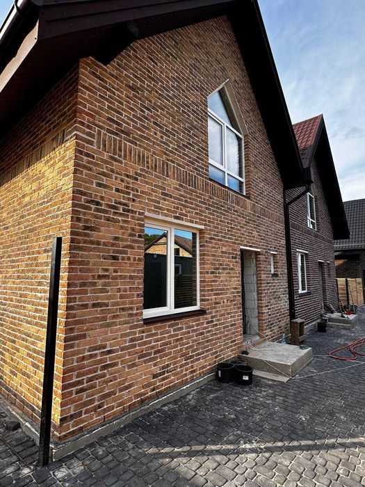 Продаж Дуплекс 100 м2 , 2 сотки , Зубра , Баварська кладка. Забудовник