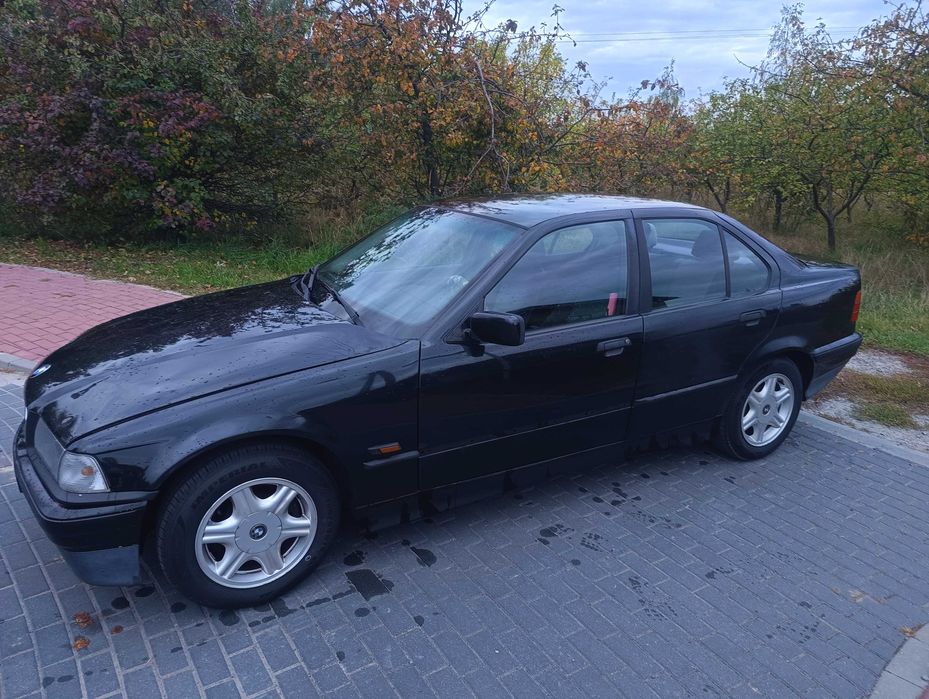 Samochód BMW e36