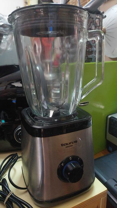 MAQUINA DE CAFÉ E PEQUENOS ELECT.