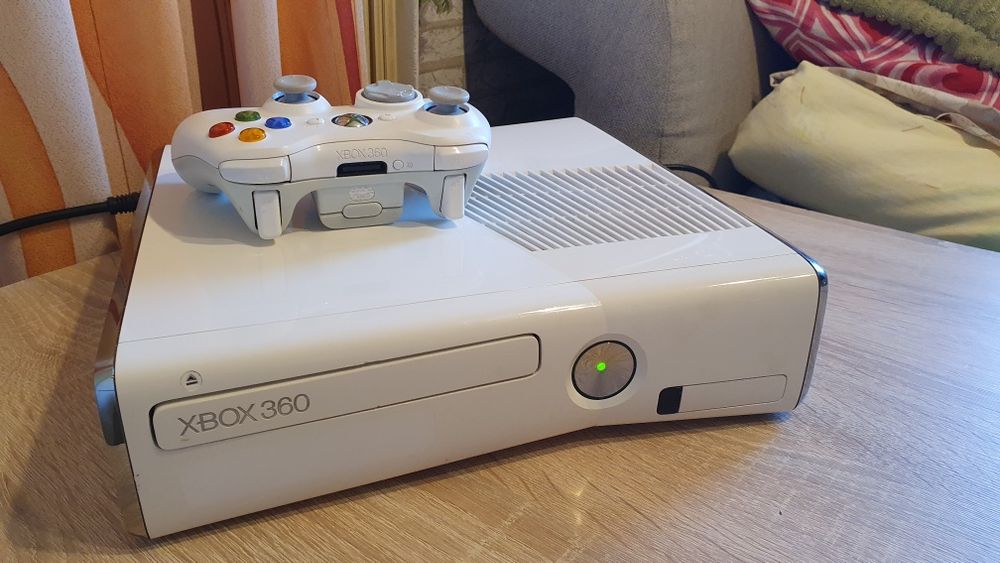 Konsola Xbox360 500GB Custom Firmware