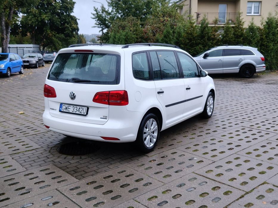 VW Touran  1.6 TDI  2010 rok