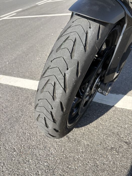 BMW F900XR Triple Black