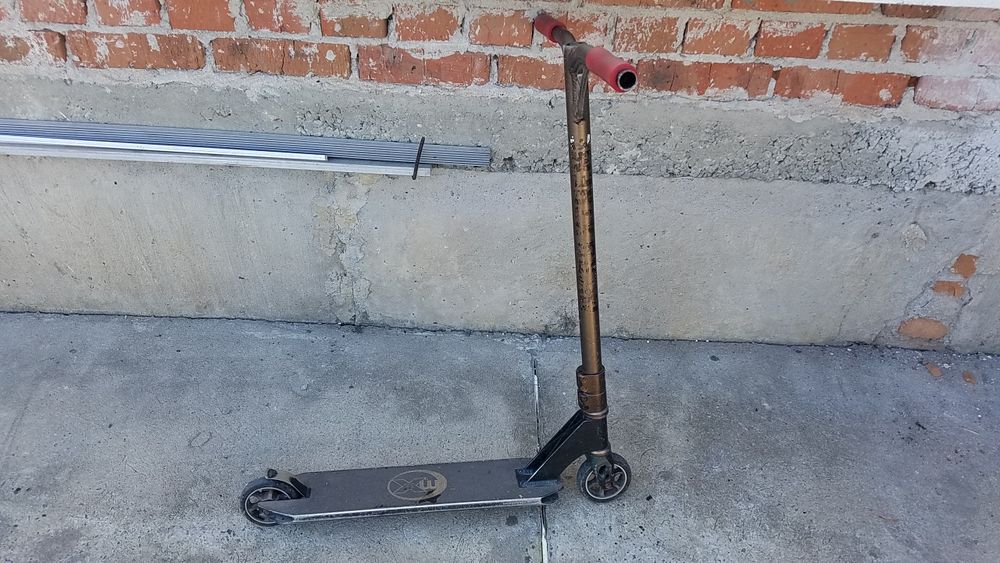 трюковий самокат