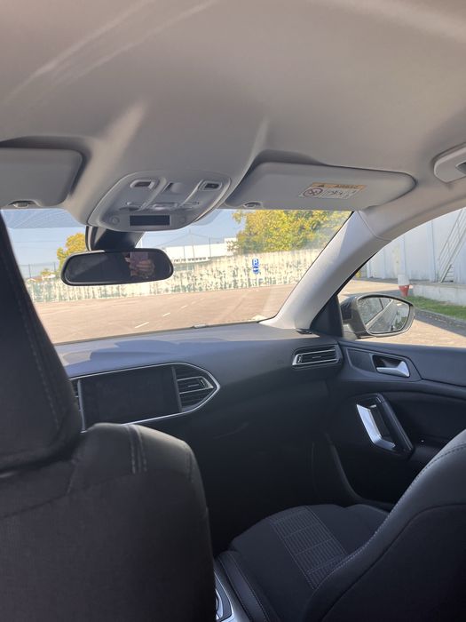 Peugeot 308 SW 1.5 BlueHDi Allure 130cv) - 2021