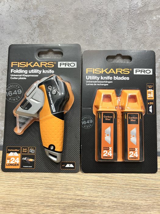 Нож складной Fiskars CarbonMax Folding Utility Knife