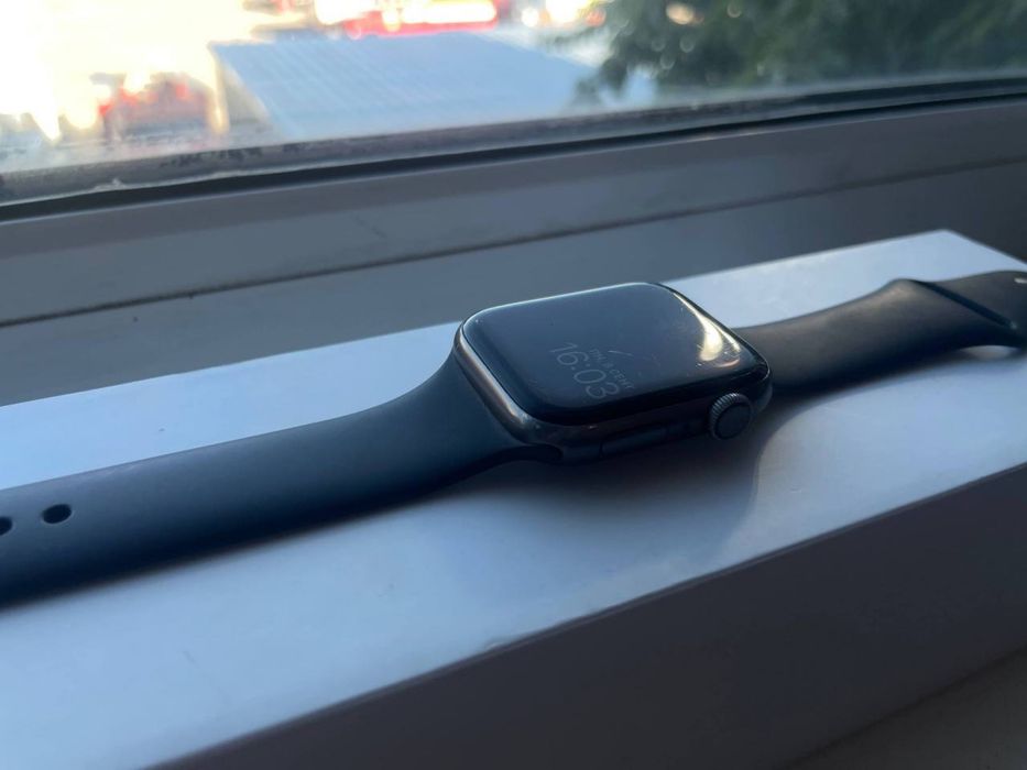 Apple Watch 4   44mm