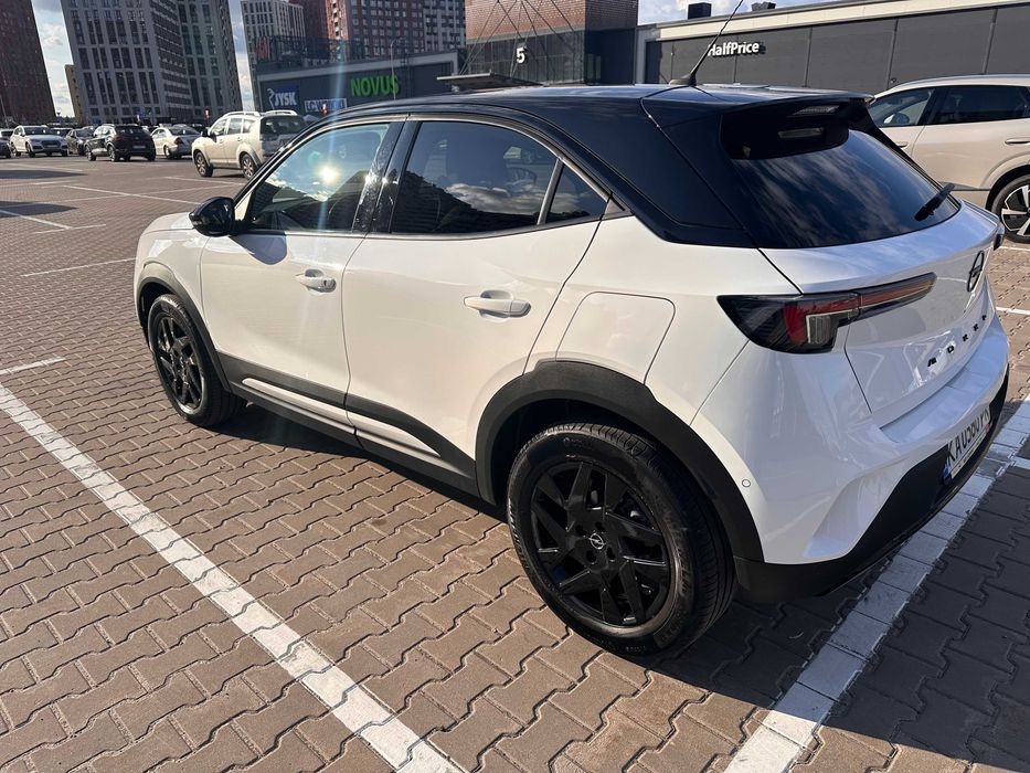 Продаю авто Opel Mokka 2023