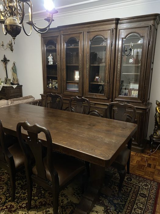Sala de jantar toda em carvalho françês
