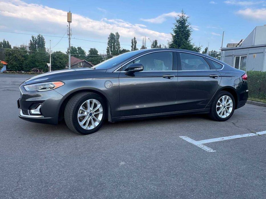 Продам Ford Fusion Titanium 2019