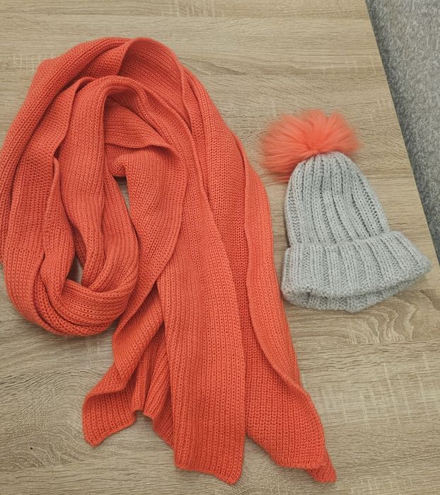 Czapka i szalik komplet damski neonowy