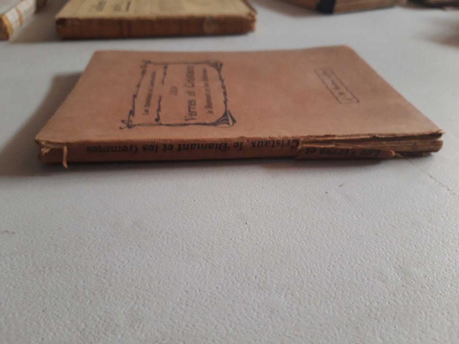 Livro Ref Par1 - Verres et Cristaux