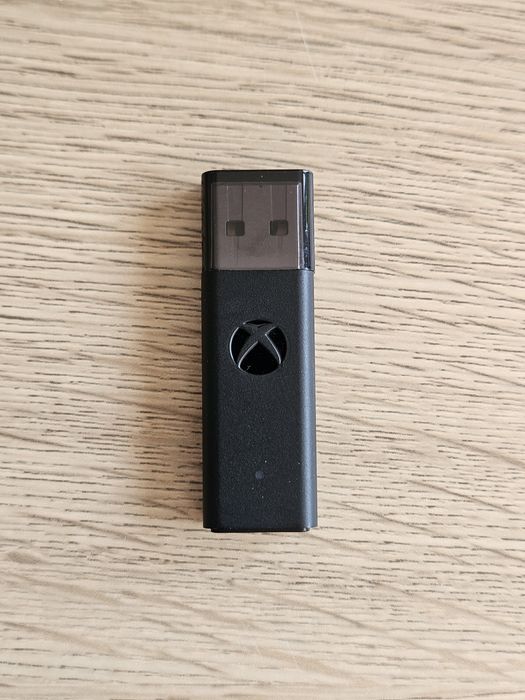 Oryginalny Microsoft Wireless Adapter/Odbiornik Xbox ONE PC V2