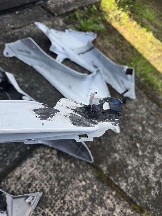Plastiki do Suzuki gsx-r1000 k9 i przełącznik prawy