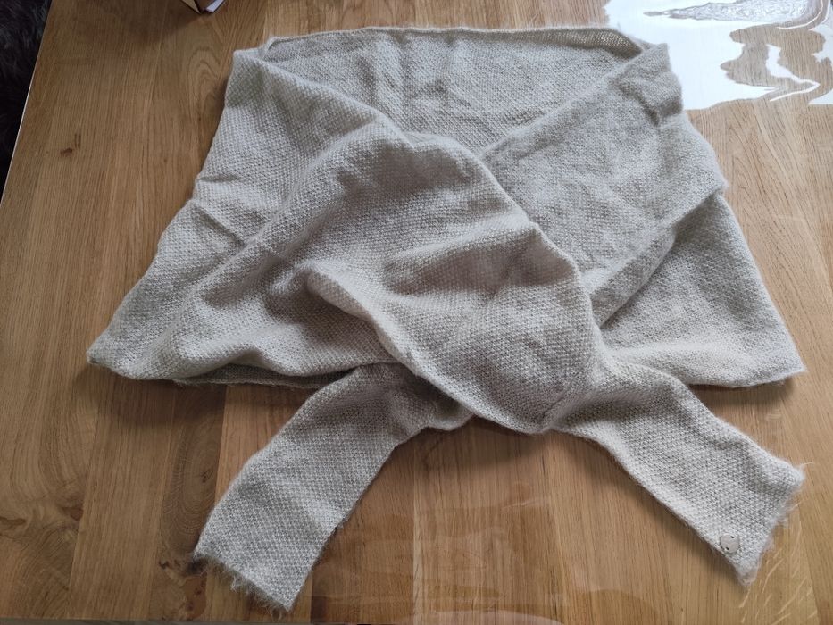 Etola, narzutka ślubna