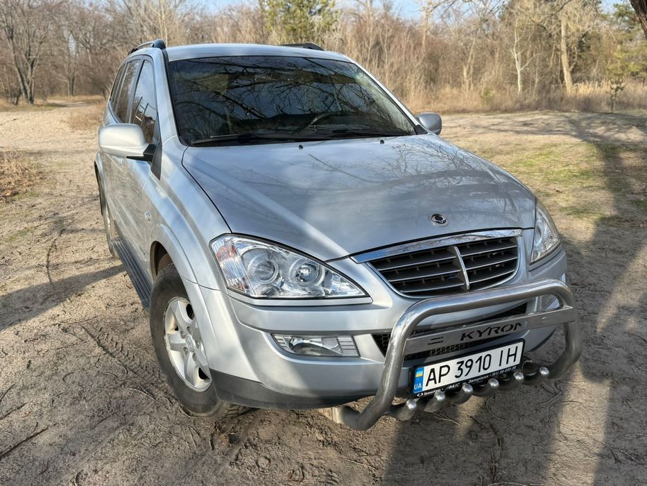 Ssang Yong Kyron 2010 рік 2.3Газ-бензин