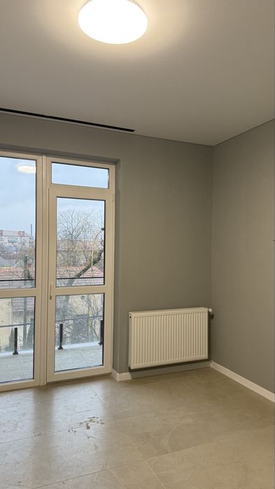 Продаж 2к квартири з ремонтом без мебелі ЖК Сенк є гардероб | Центр