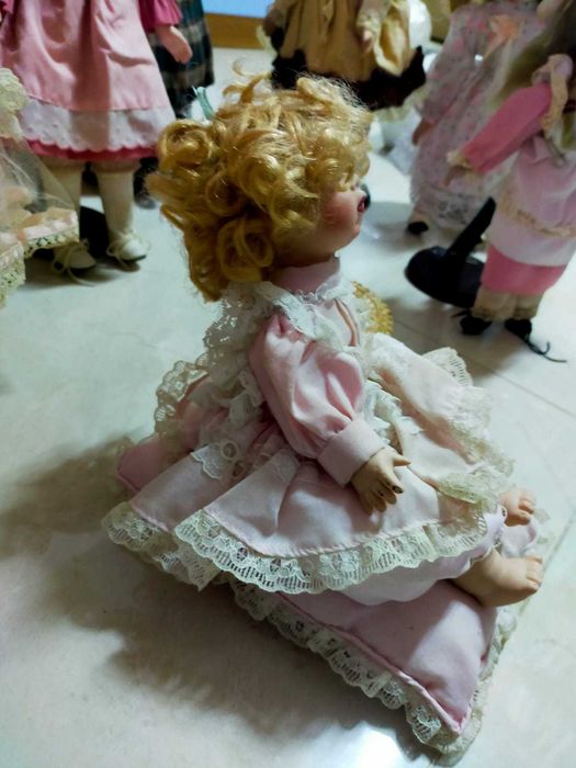 Bonecas de porcelana antigas