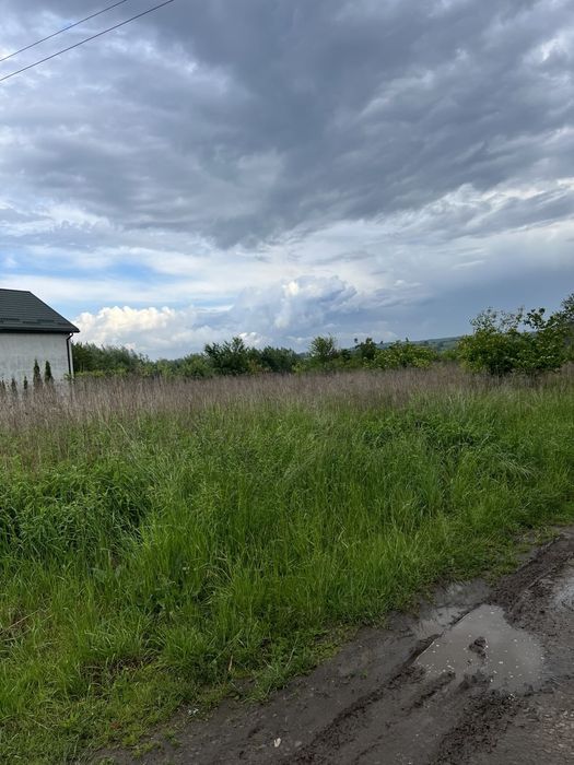 Продаж земельної ділянки під забудову у с.Зашків