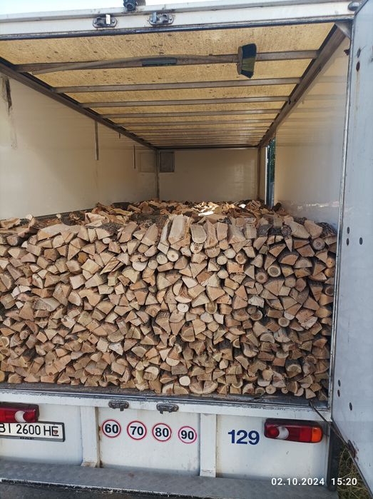 Продам дрова дуб,акація,ясен,клен,берест.