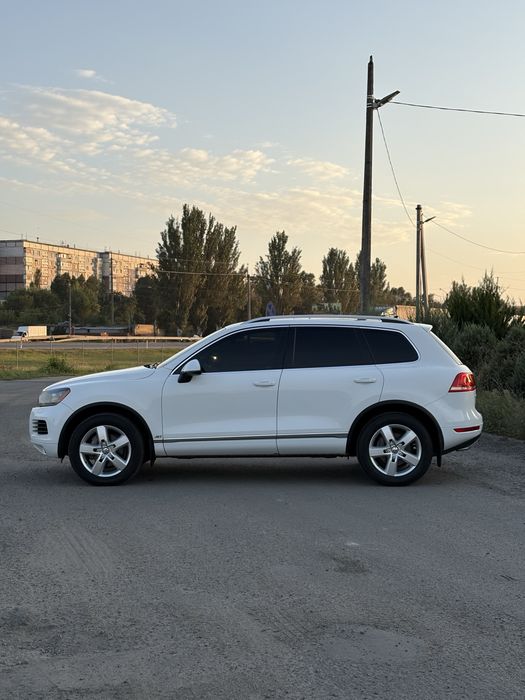 Продам Volkswagen Touareg 2012 Disel