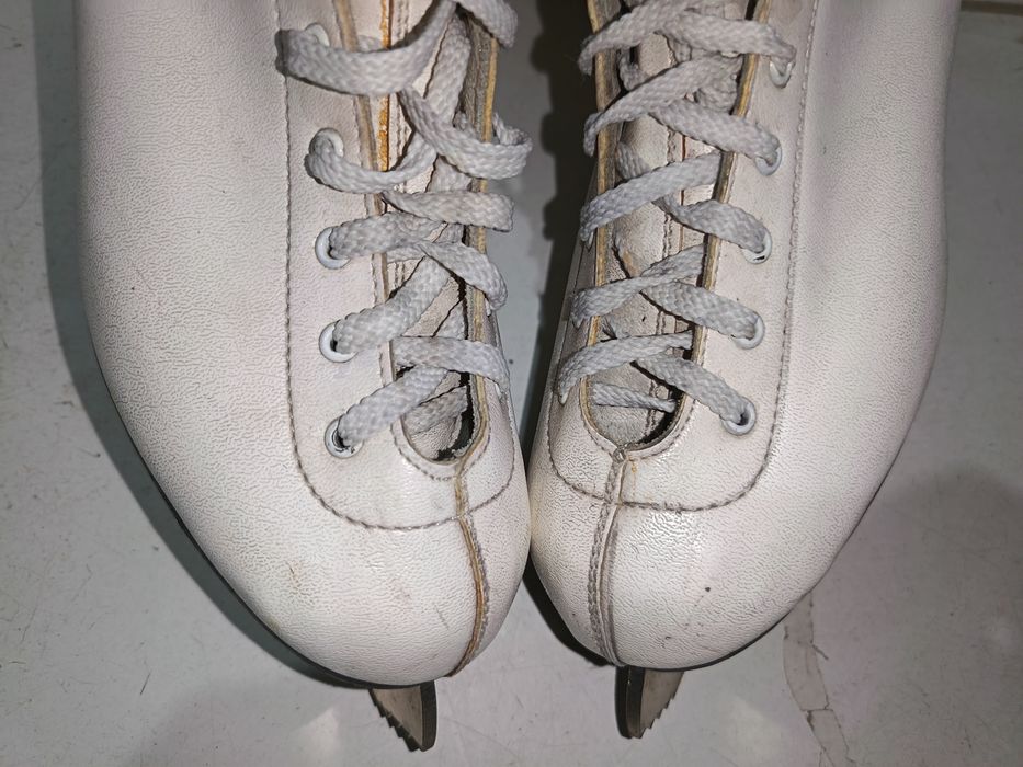 Łyżwy figurowe damskie skóra POLSPORT  rozmiar 38