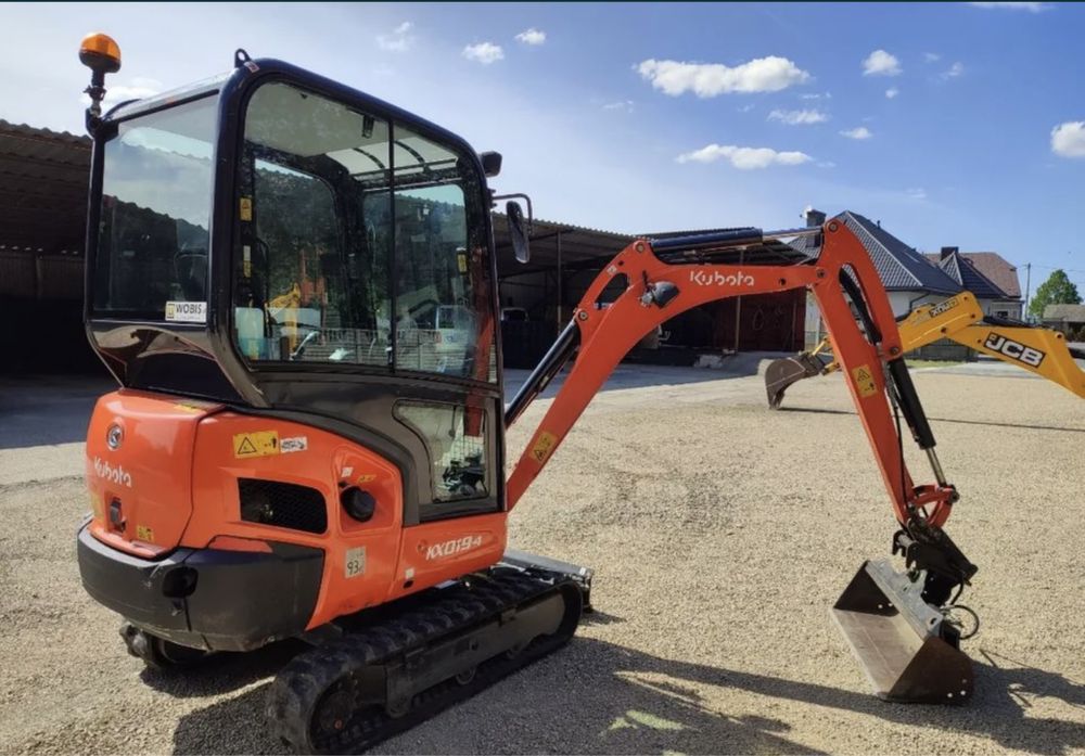 Minikoparka Miniładowarka koparka wynajem wypożyczalnia usługi Myszków