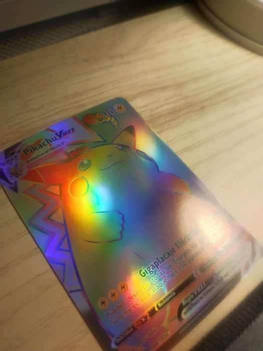 Pokemon Pikachu VMAX 188/185 Rainbow Rare Vivid Voltage *Em Espanhol*