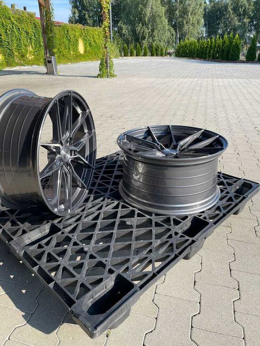 Felgi Riviera RF107 20" 8,5J ET35 + 10J ET35 5x120 Carbon Graphite