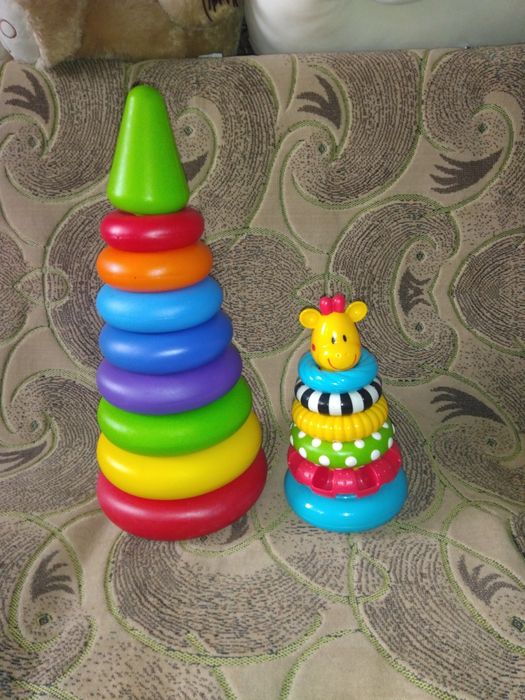 Піраміда дитяча велика і мала