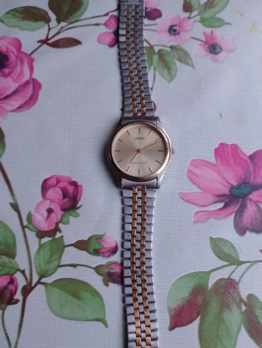 Lorus v501-8B60 .(Seiko)