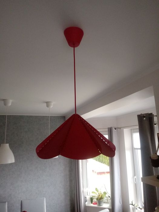 Lampa ikea czerwona