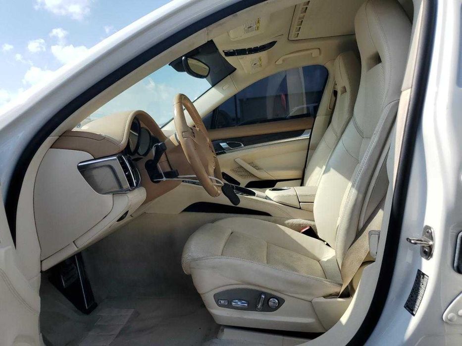 Porsche Panamera (970) Hybrid 3.0 S, z 2012 roku, model USA.