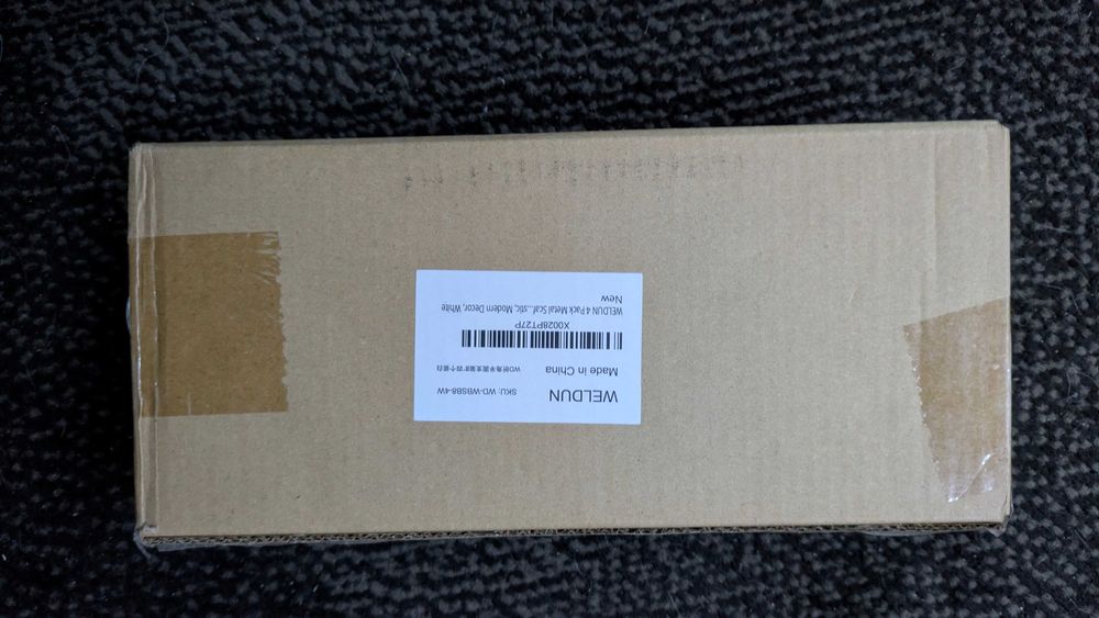 solidne metalowe uchwyty na półkę ścienna