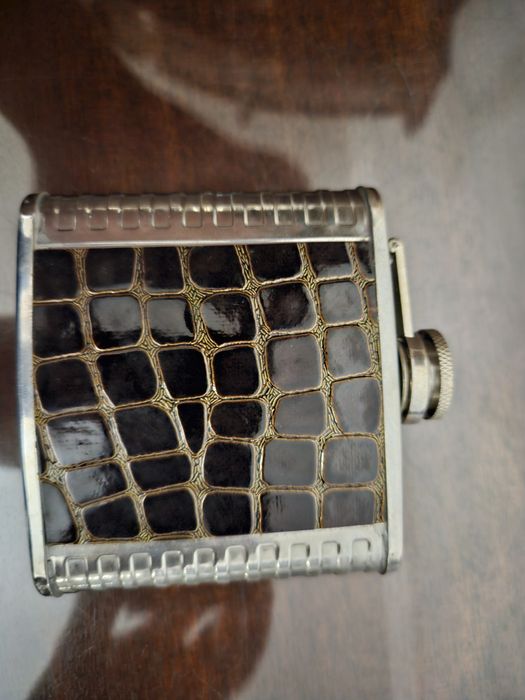 Garrafa de bolso antiga