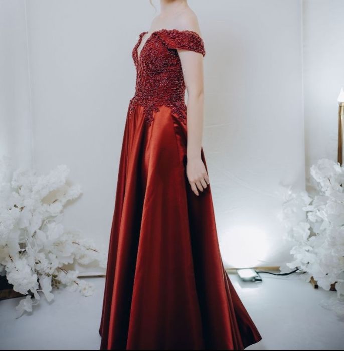 Продаж Випускного плаття