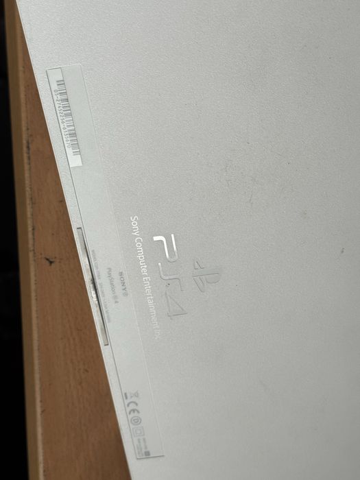 Продам PS4 Fat в Чудовому стані