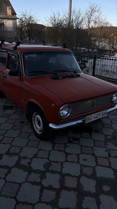 Продам автомобіль ВАЗ 21011