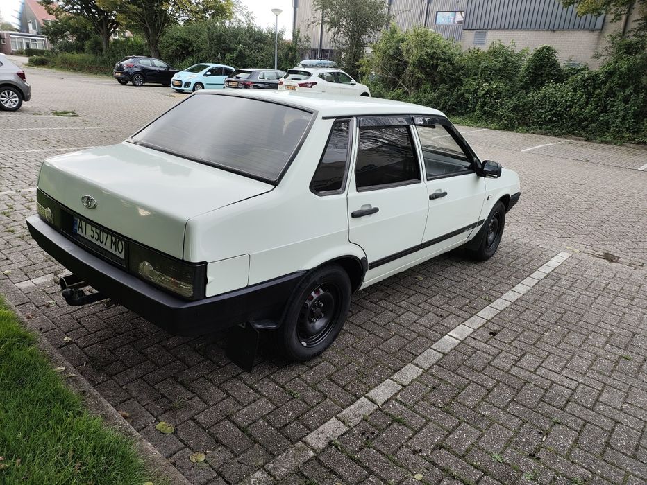 ВАЗ 21099. На газу. 1.5 двигун.