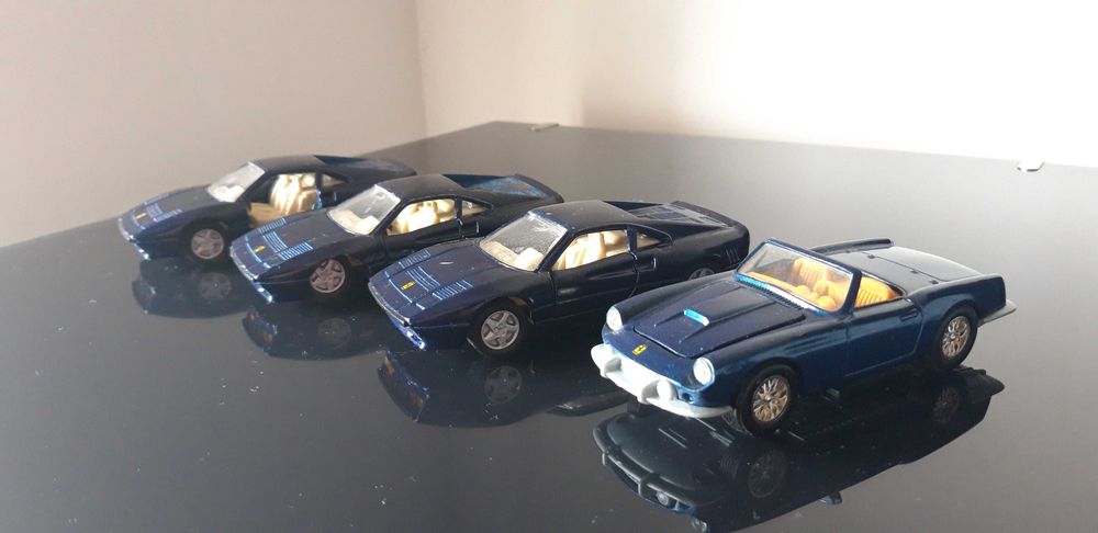 Carros miniaturas da Ferrari