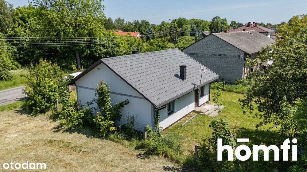 Dom z budynkami gospodarczymi -siedlisko k. Pionek