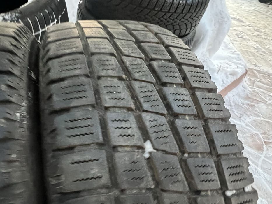 Резина зима вантажна 215/60 R 17 C  TOYO !!6,5-7,4 мм!!2019!! ЗНИЖКА