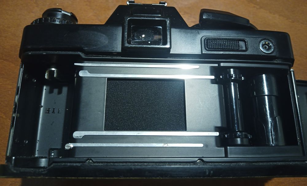 Lustrzanka Yashica FR1