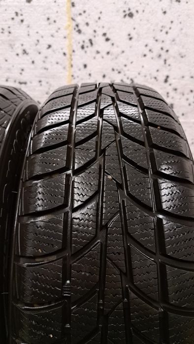 Opony zimowe 2Szt 185/60/15 Hankook Winter i Cept RS