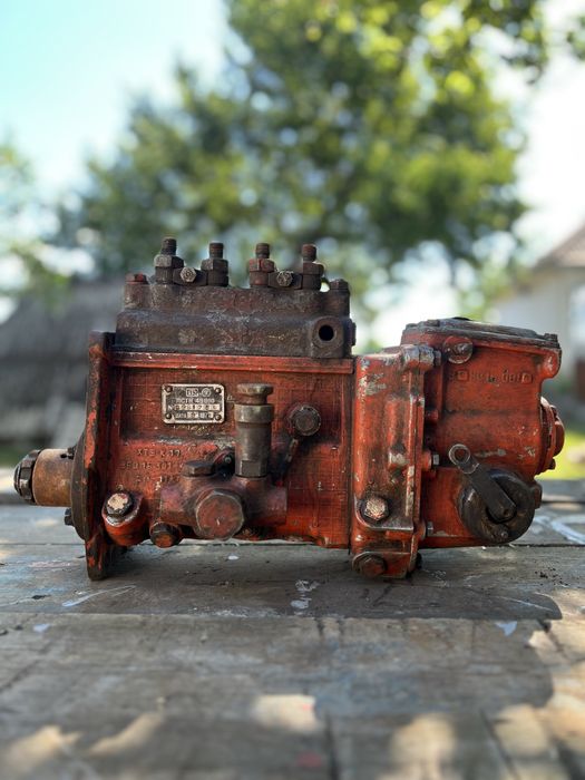 Паливний насос двигуна А-41