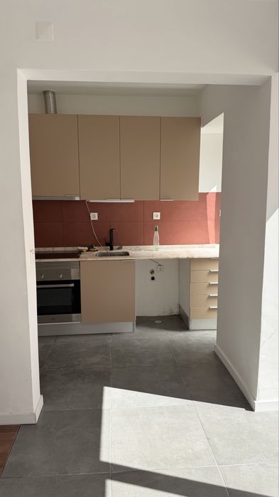 Apartamento T2 no Barreiro com lugradouro