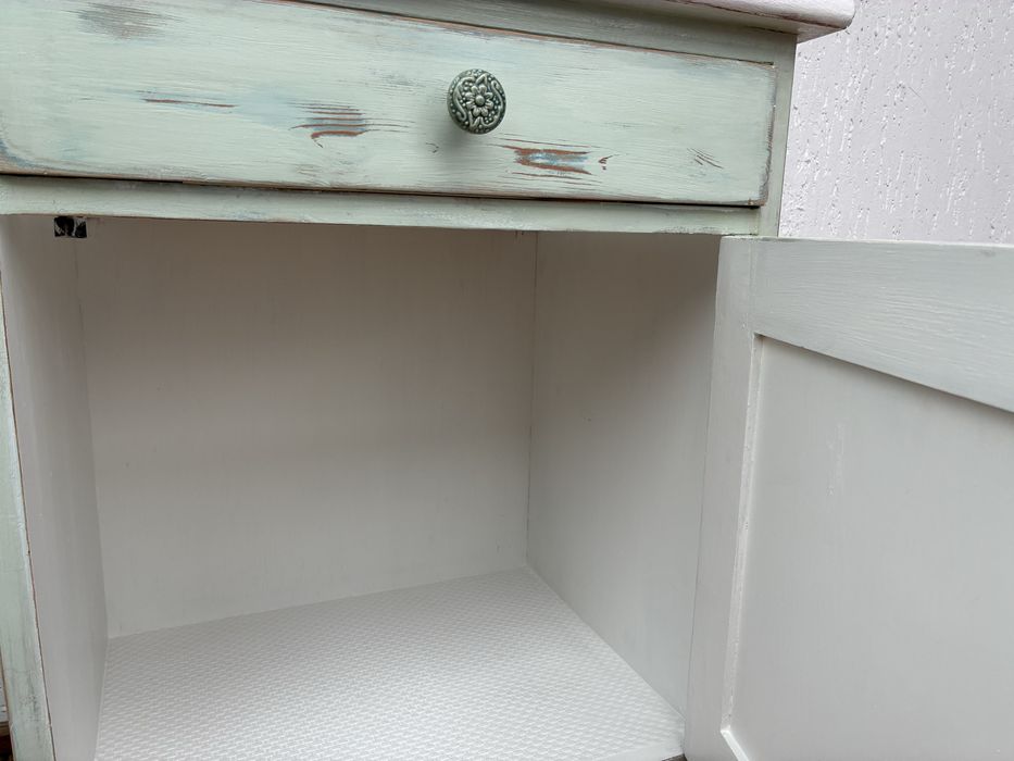 Szafka do lazienki lub sypialni