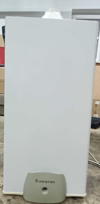 Ariston MICRO gazowy 42 L wiszący pojemnościowy podgrzewacz wody