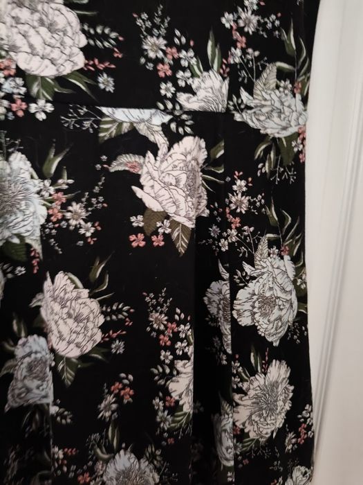 Sukienka mini w kwiaty H&M