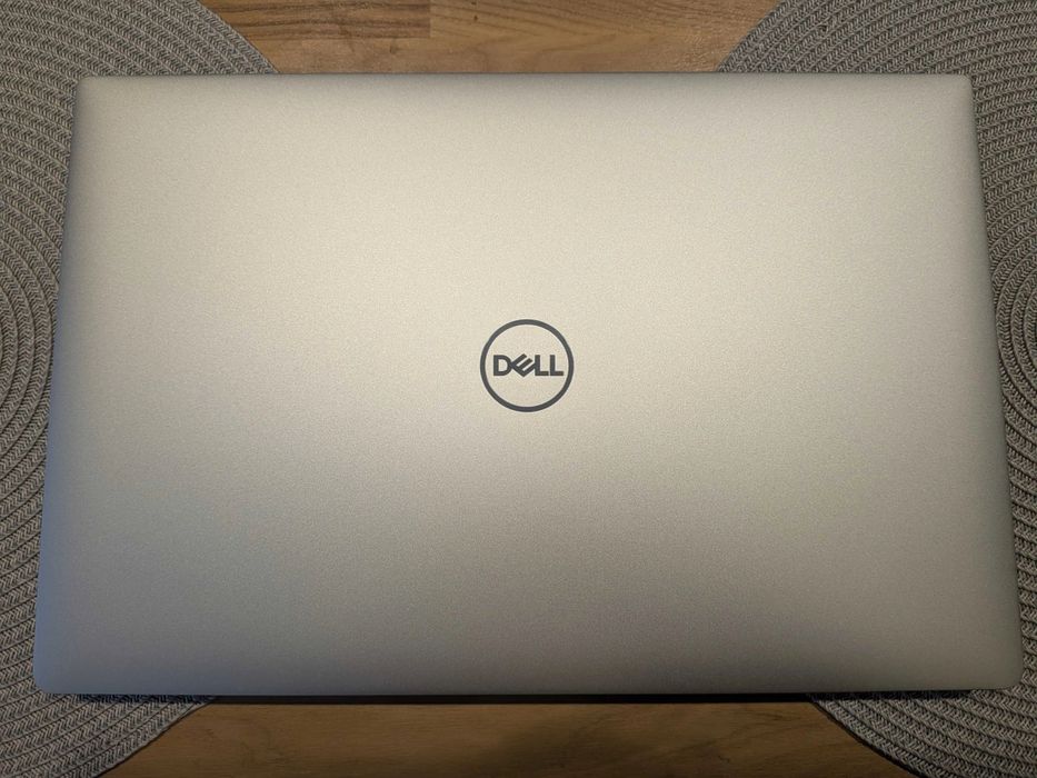 Dell XPS 9570 IPS FHD i7-8750h/GTX 1050ti 4gb/16gb ddr4/512gb m2/win