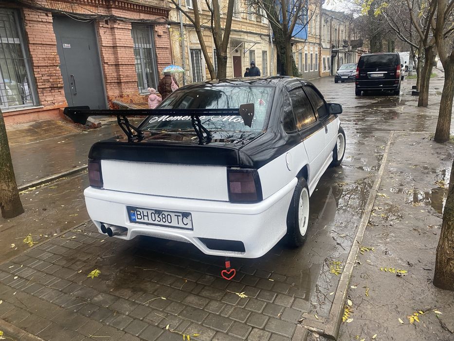 Продам опель вектру А